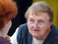 Gespräch — Bild von bilderbox.com.
Zur Verfügung gestellt von www.kirchenweb.ch -
Internet- und Kommunikationsplattform für Kirchen, Kirchgemeinden, Pfarreien und kirchliche Organisationen.