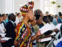 Ökumenischer Missionsgottesdienst — Bild aus lizenzfreier Bilderdatenbank.
Zur Verfügung gestellt von www.kirchenweb.ch -
Internet- und Kommunikationsplattform für Kirchen, Kirchgemeinden, Pfarreien und kirchliche Organisationen.
