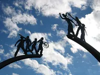 Weg zum Himmel — Bild von Werner Näf.
Zur Verfügung gestellt von www.kirchenweb.ch -
Internet- und Kommunikationsplattform für Kirchen, Kirchgemeinden, Pfarreien und kirchliche Organisationen.