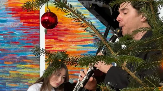 Assel Abilseitova und Etele Dosa (Foto: Gitte Niederberger) Assel Abilseitova und Etele Dosa — Beim Weihnachtsgottesdienst in Kaiseraugst (Foto: Gitte Niederberger)