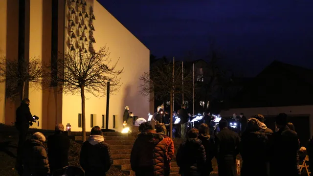 Adventskonzert Glockenspiel 2019 (Foto: Stefanie Schmid) Adventskonzert Glockenspiel 2019 (Foto: Stefanie Schmid)